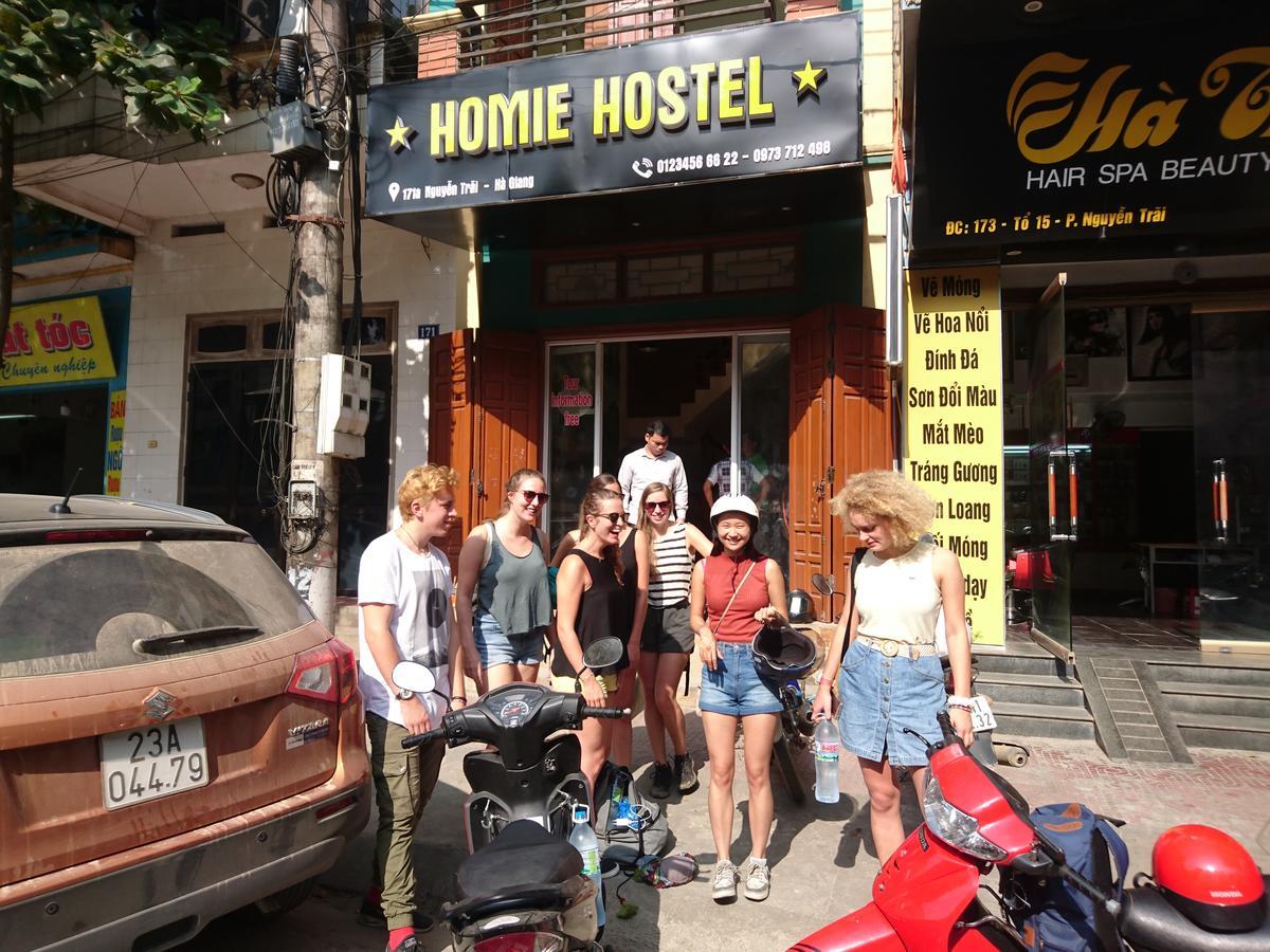 Homie Hostel & Tour Ha Giang Exterior foto