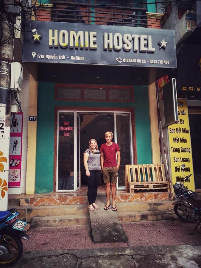 Homie Hostel & Tour Ha Giang Exterior foto